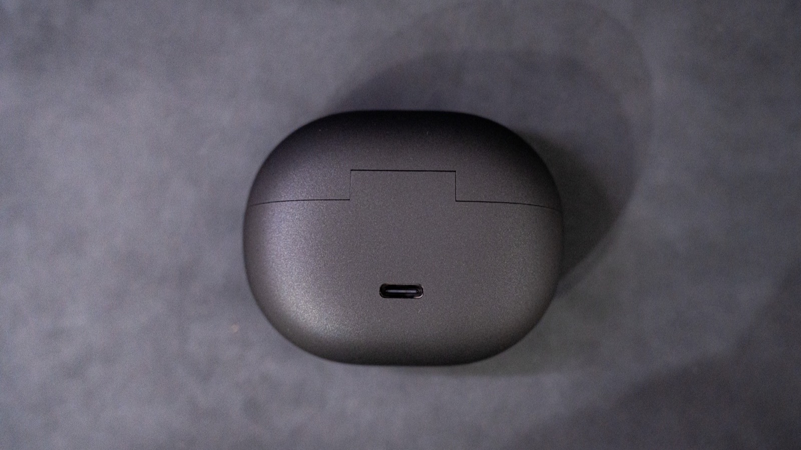 SOUNDPEATS UU2の充電ケースとUSB-C